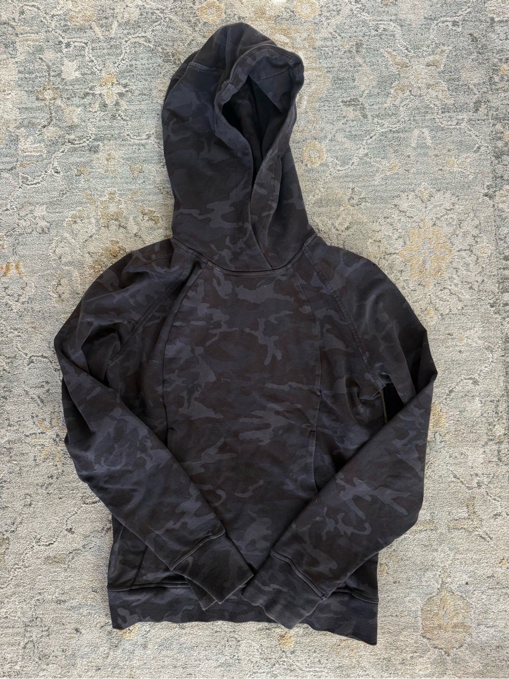 Lululemon scuba pullover